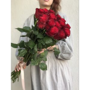 Букет из 15 роз «Родос»