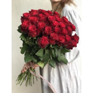 Букет из 31 розы «Родос»