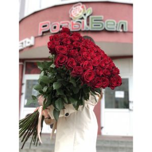 Букет из 51 метровой розы